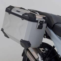 Maletas Laterales TRAX ADV Plata 45/45 BMW R 1300 GS 24- SW-Motech lateral
