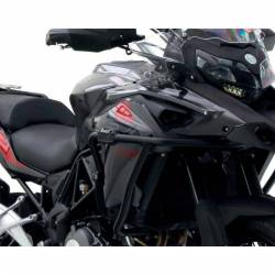 Defensas superiores Crosspro Benelli 502 y 502X detalle